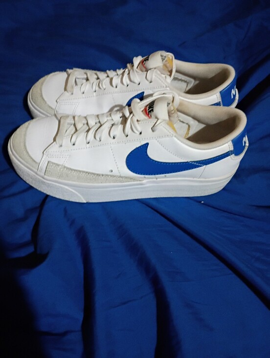 Nike Blazer Low \'77 Vintage Sneakers - White with Blue Swoosh main image 3
